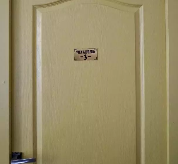 Majatalo Cazare Alfredo