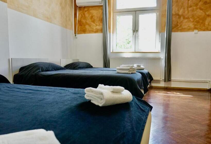 پانسیون Cazare Alfredo