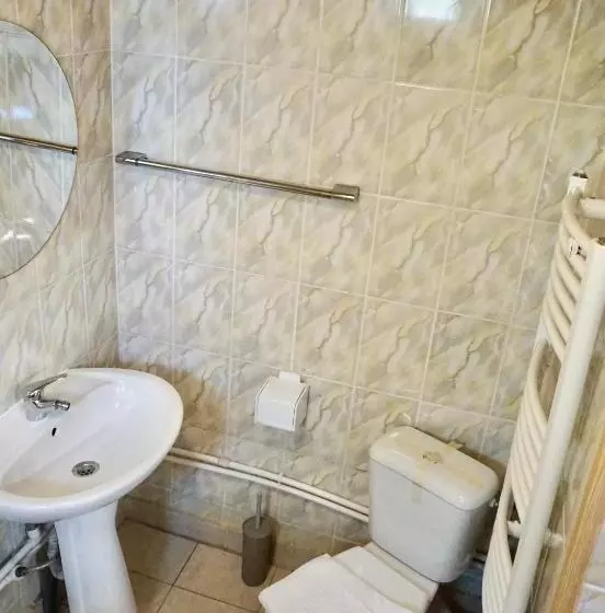 Majatalo Cazare Alfredo