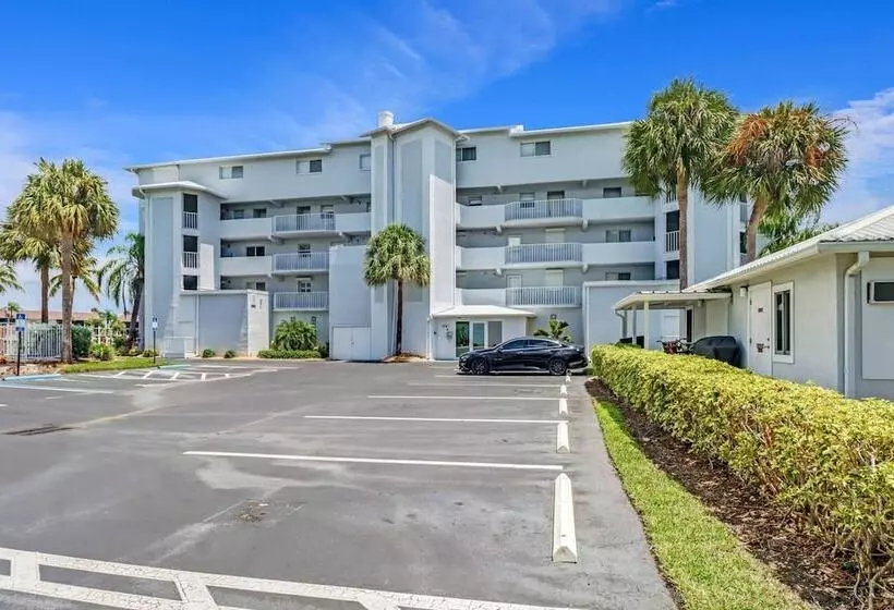 4541 Bay Beach Ln #345
