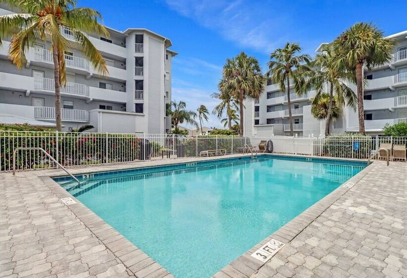 4541 Bay Beach Ln #345