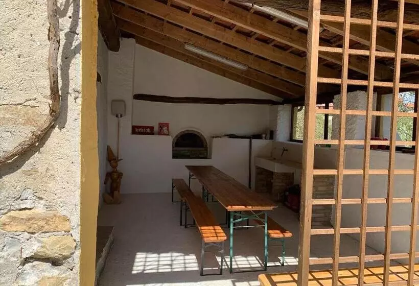 Aamiaismajoitus (B&B) Agriturismo La Collina Degli Scoiattoli