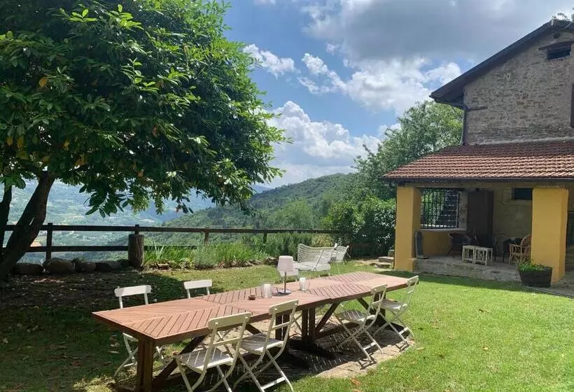 Aamiaismajoitus (B&B) Agriturismo La Collina Degli Scoiattoli