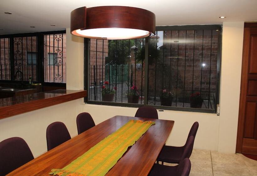 민박 Casa Luna Coyoacan