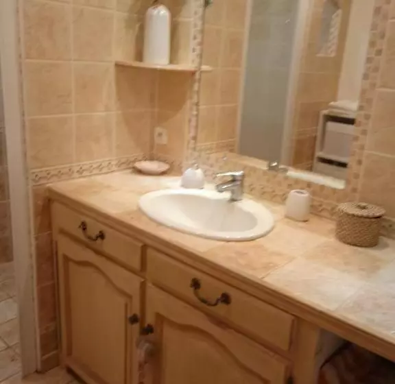 ベッドアンドブレックファースト Chez Marie