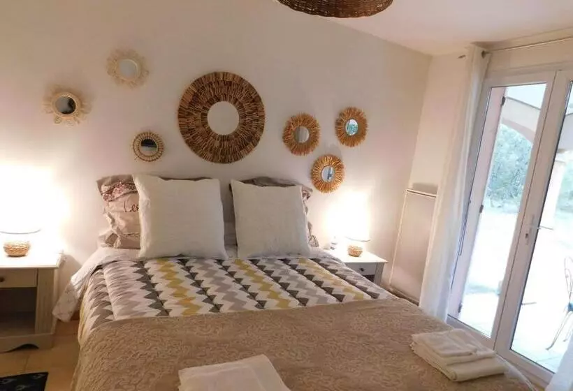 ベッドアンドブレックファースト Chez Marie