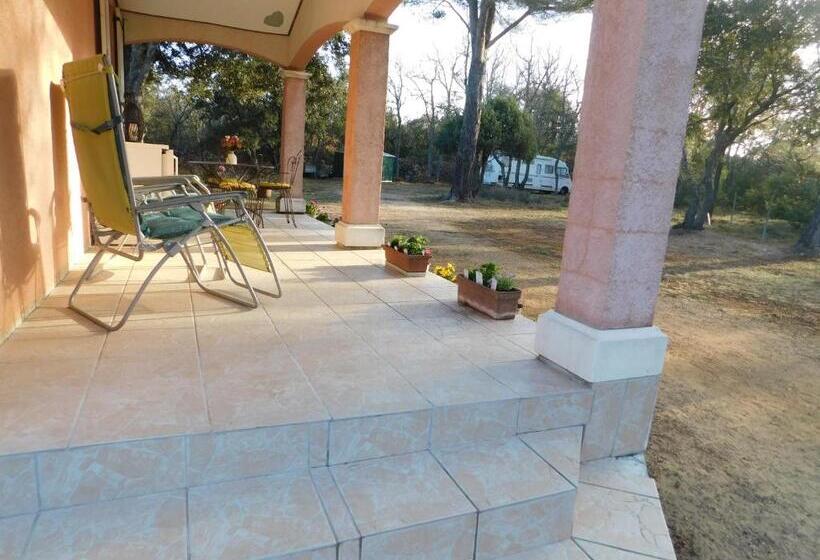 مبيت وإفطار Chez Marie