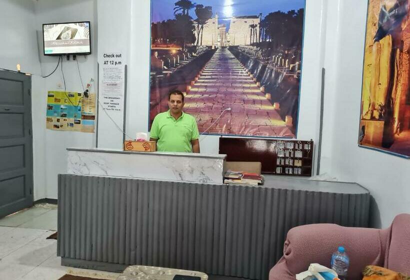 تختخواب و صبحانه Grand Hotel &hostel