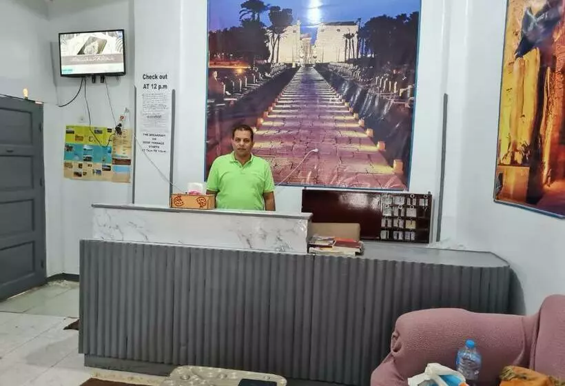 تختخواب و صبحانه Grand Hotel &hostel
