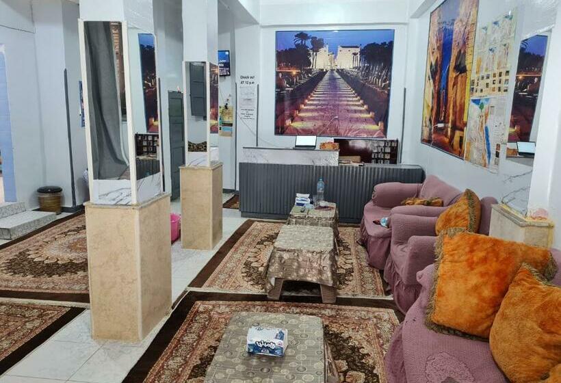 تختخواب و صبحانه Grand Hotel &hostel