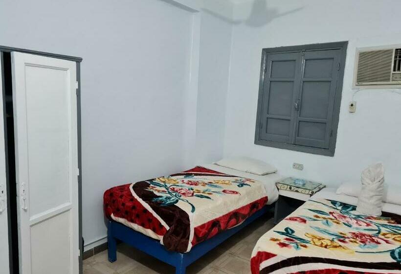 تختخواب و صبحانه Grand Hotel &hostel