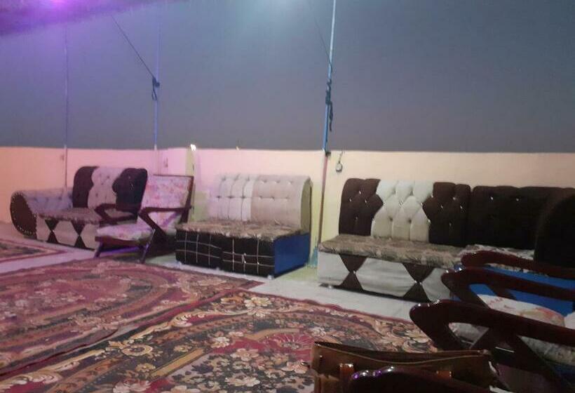 تختخواب و صبحانه Grand Hotel &hostel