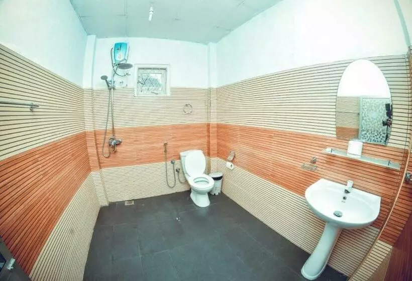 تختخواب و صبحانه Memorella   Negombo