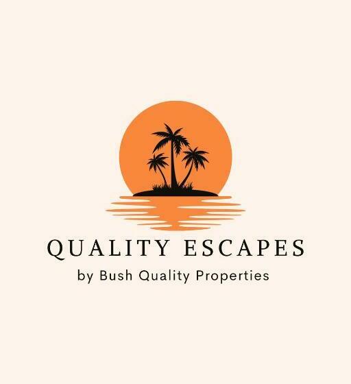 Comfy Cozy Home Near Downtown St Pete & Beaches