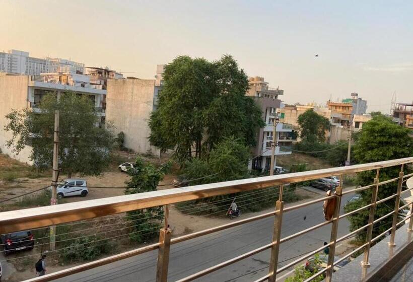 Hotel Mahak Guest House By Wb Inn