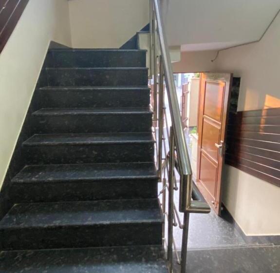 Hotel Mahak Guest House By Wb Inn