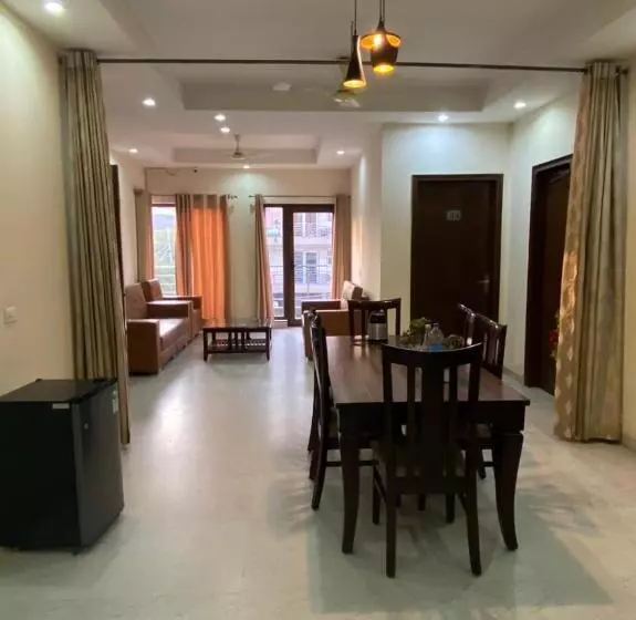 ホテル Mahak Guest House By Wb Inn