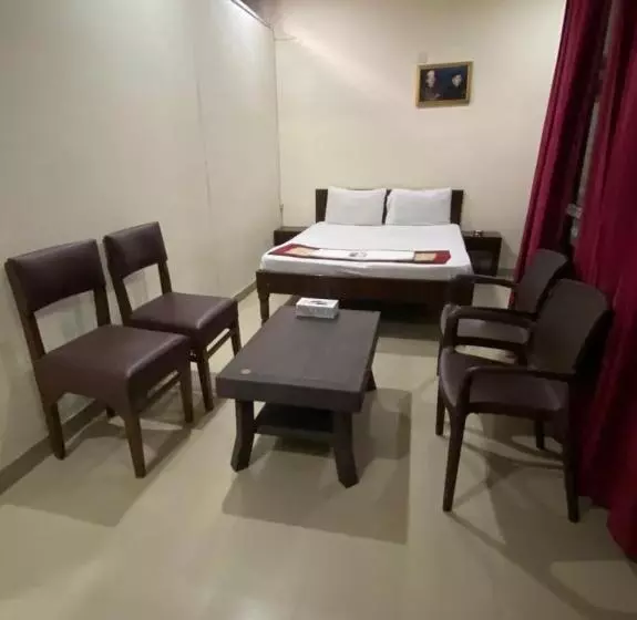 ホテル Mahak Guest House By Wb Inn