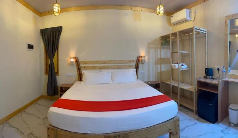 هتل Pearl Himandhoo