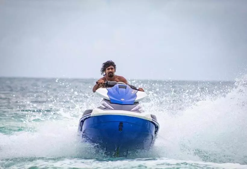 هتل Pearl Himandhoo