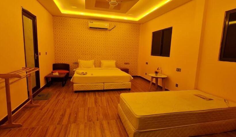 هتل Pearl Himandhoo