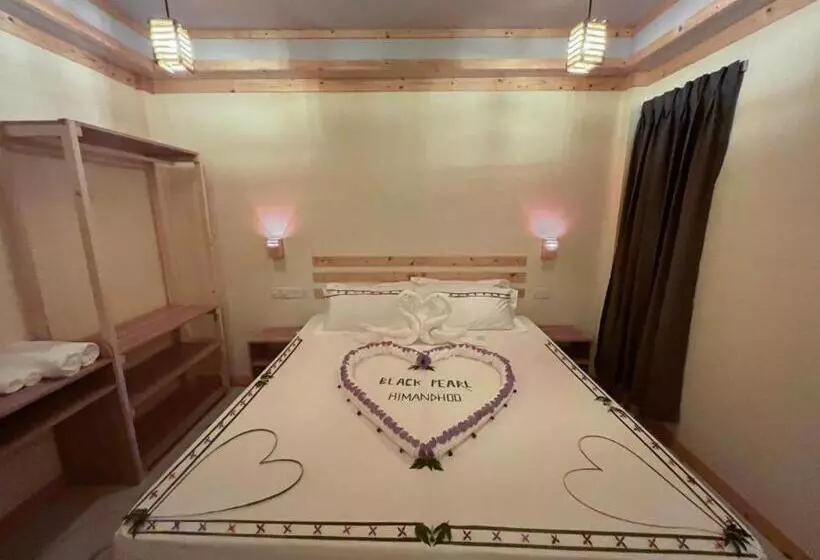 هتل Pearl Himandhoo