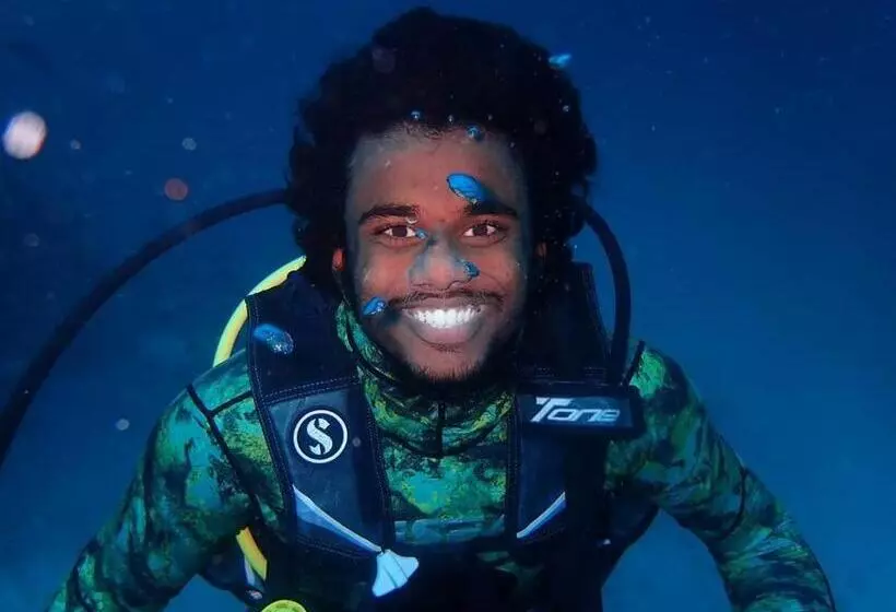 هتل Pearl Himandhoo