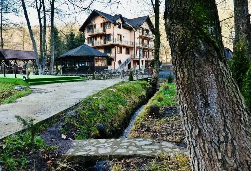 ペンション Imperial Resort
