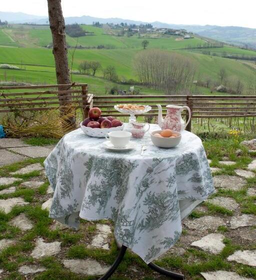 בית מלון כפרי Agriturismo Azienda Agricola Mombisaggio