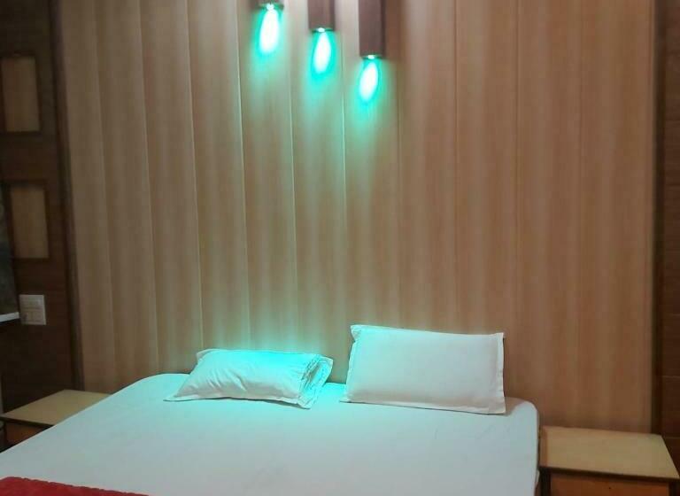 هتل Vilas, Prayagraj