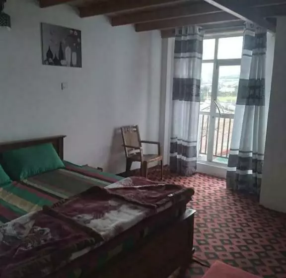 Majatalo Sunsky Family Guest Nuwara Eliya
