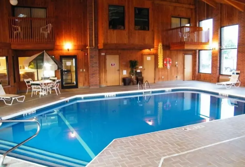 Отель Amerihost Inn & Suites  Mexico