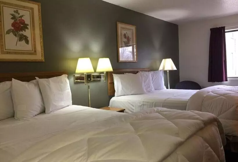 Отель Amerihost Inn & Suites  Mexico
