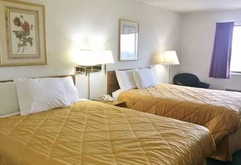 Отель Amerihost Inn & Suites  Mexico