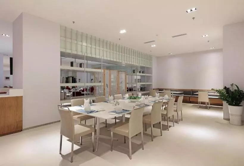 هتل Haikou Meilan International Airport