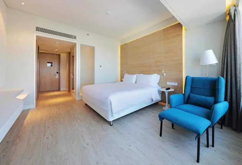 هتل Haikou Meilan International Airport