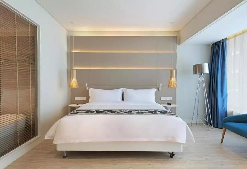 هتل Haikou Meilan International Airport