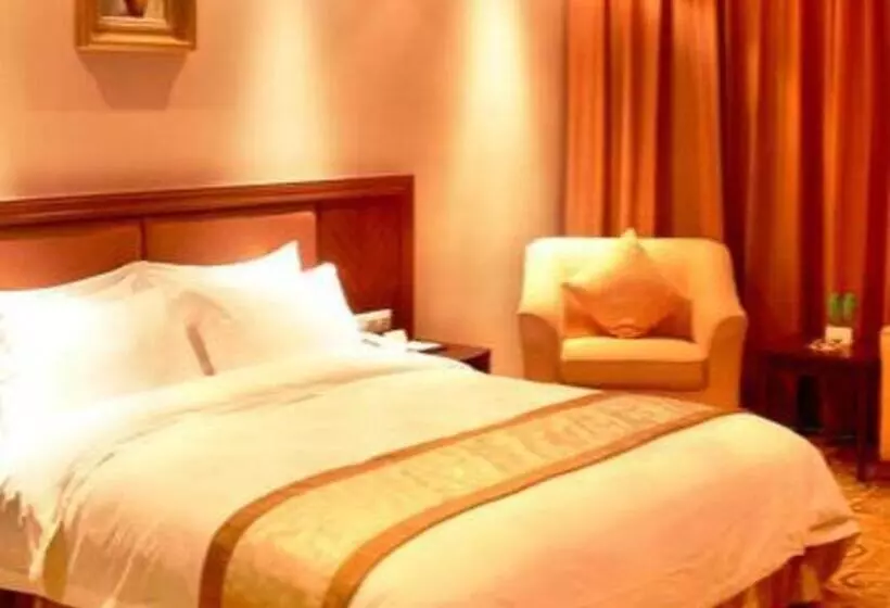 호텔 Holiday Inn Triumphal