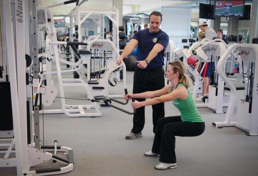 בית מלון כפרי Holiday Inn Triumphal