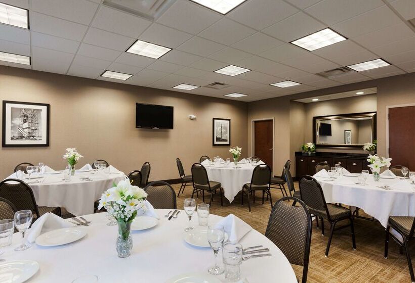 בית מלון כפרי Homewood Suites By Hilton Huntsville   Downtown, Al