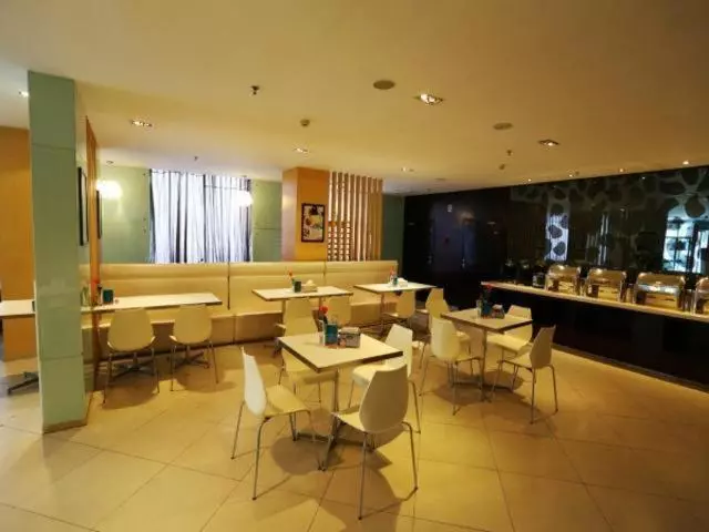 Отель Jinjiang Inn Jinzhou Luoyang Road