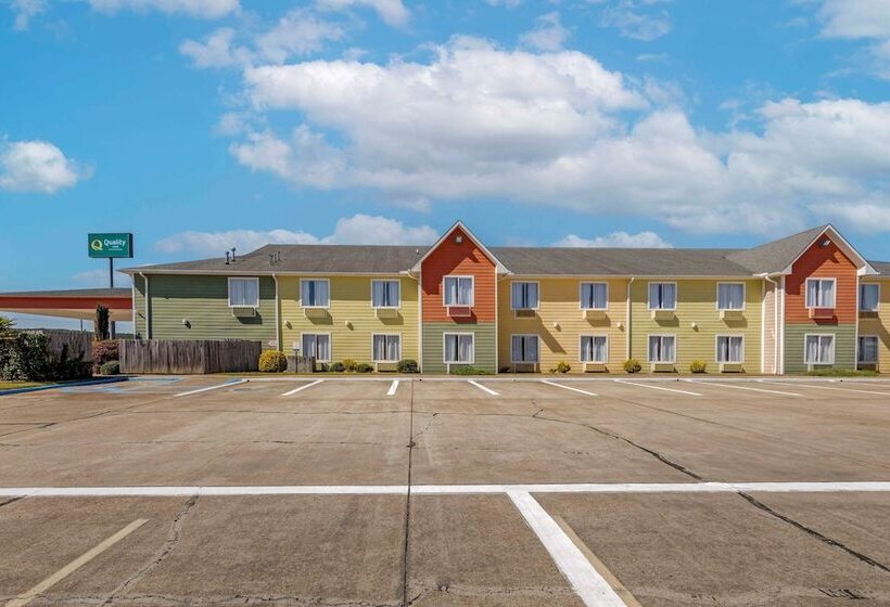 Отель Quality Inn