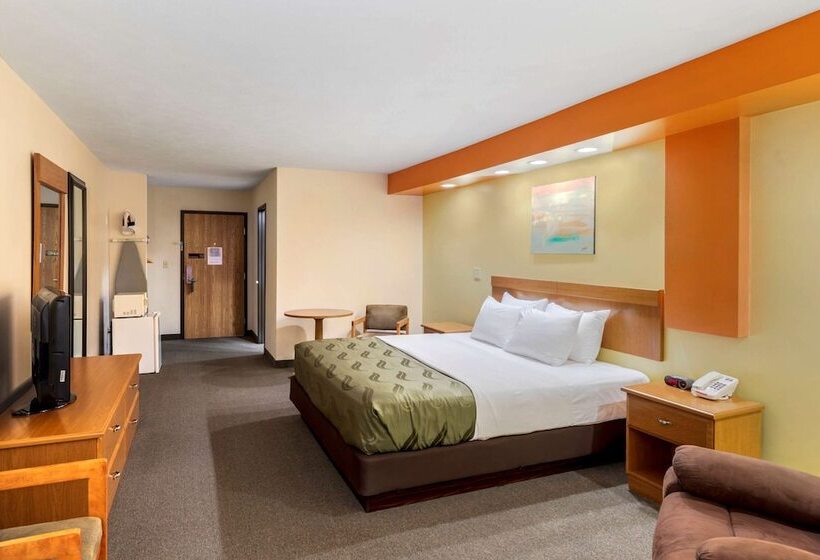 Отель Quality Inn