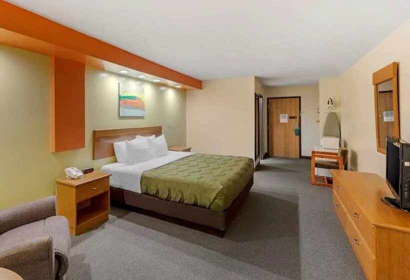 בית מלון כפרי Quality Inn