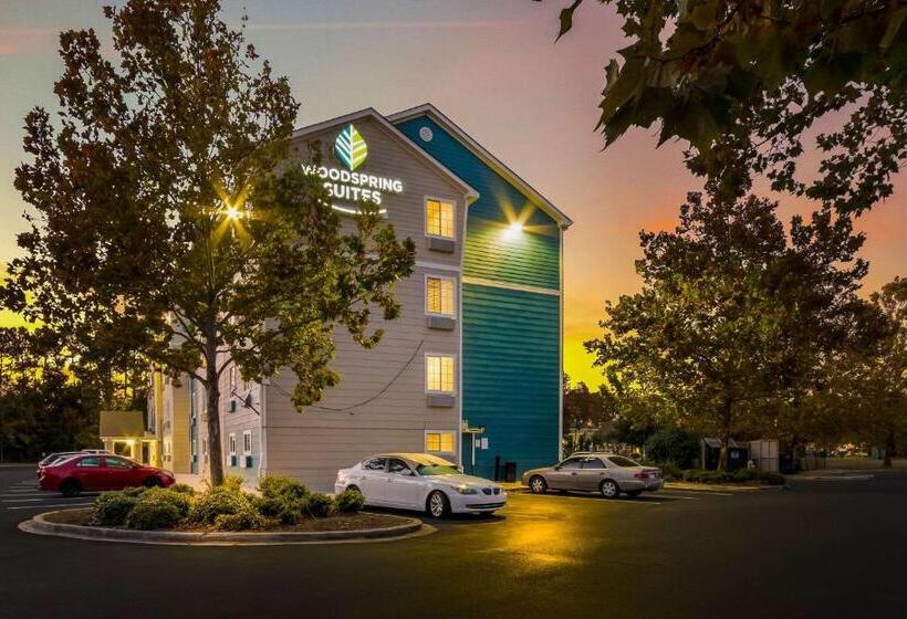 فندق Woodspring Suites | North Charleston Airport I526