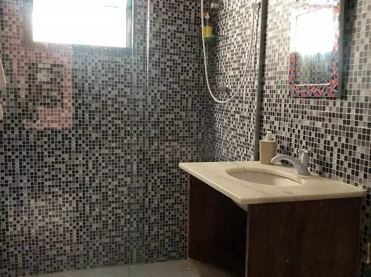 Tamboleiros Hotel & Hostel