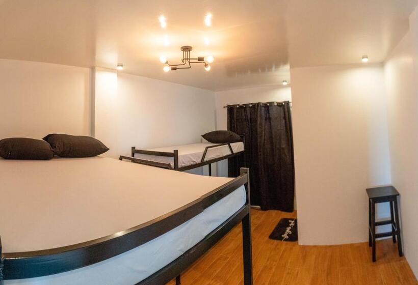 Hostel The Pod Mabini