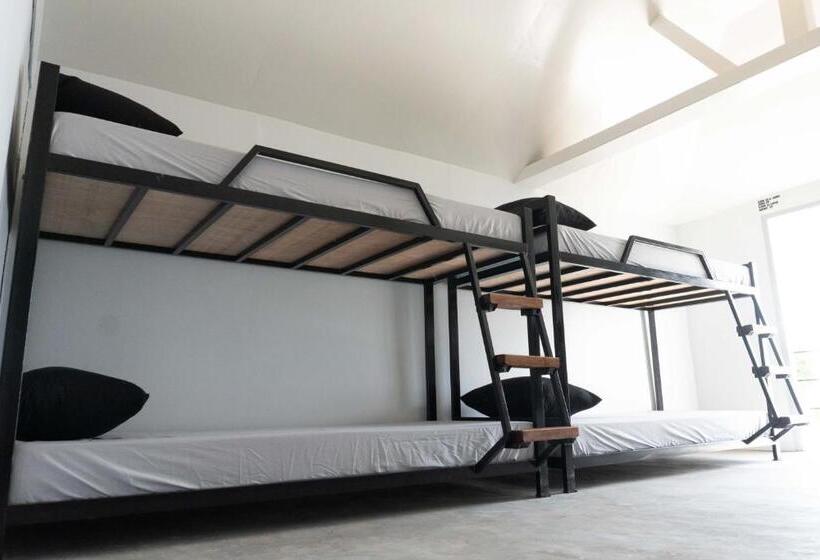 Hostel The Pod Mabini