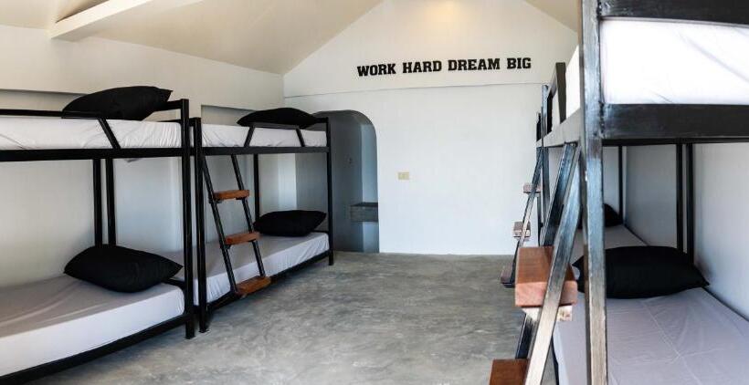 Hostel The Pod Mabini