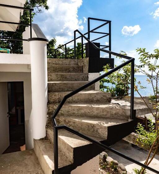 Hostel The Pod Mabini